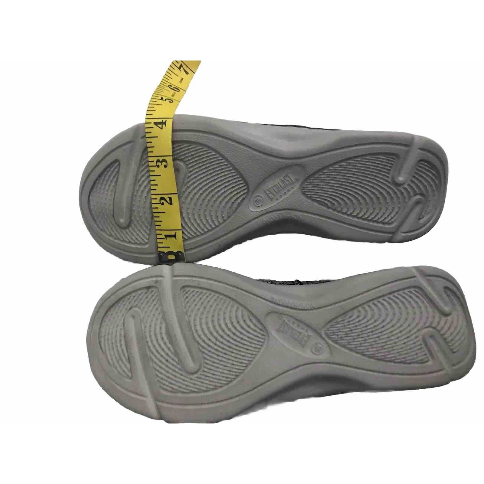Everlast Wormen’s Sneakers Size 8.5 Gray & Black Light Weight — image 8 of 8